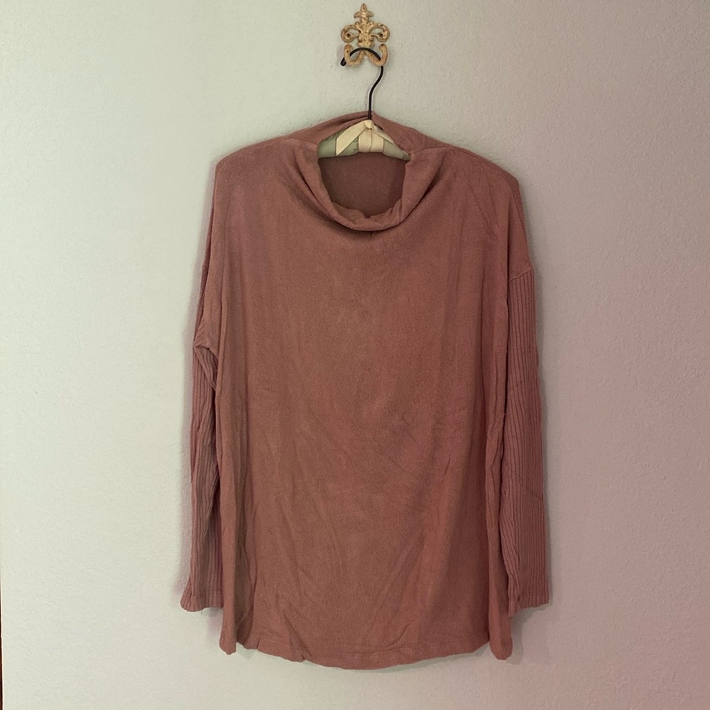 A Pea in the Pod maternity sweater